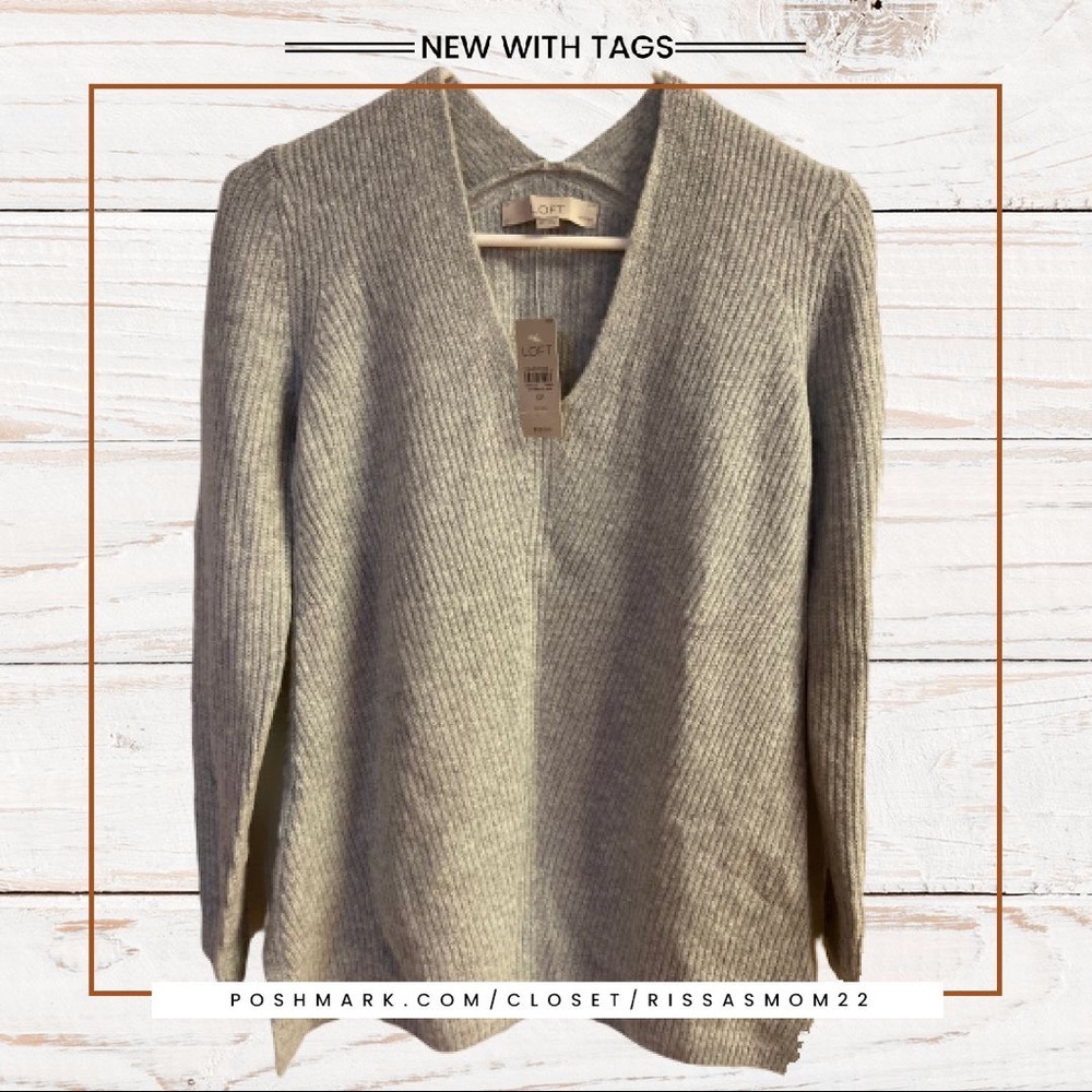 LOFT Women’s Gray Sweater Size Small Petite NWT